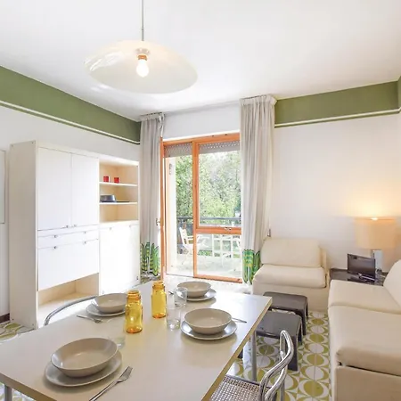 Mimosa Apartment *